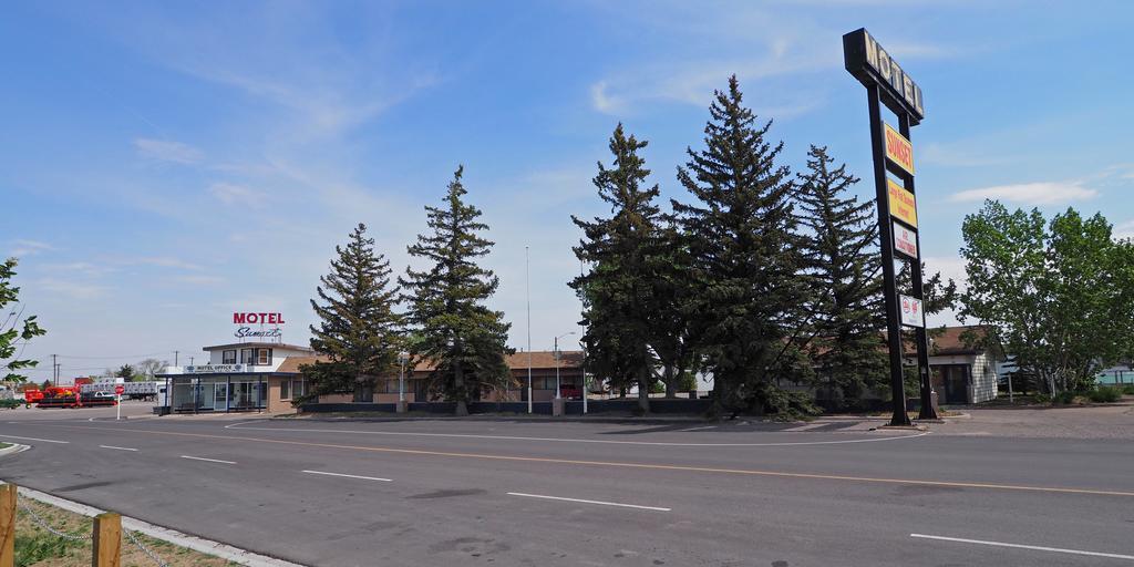 Sunset Motel Fort Macleod Exterior foto